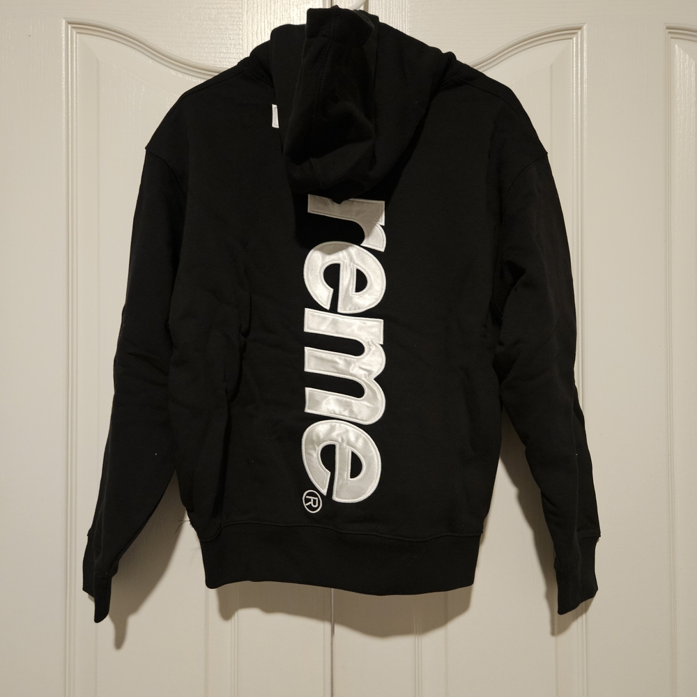 NWOT Supreme Black Hoodie With Satin Bold White Logo - Picture 3 of 13